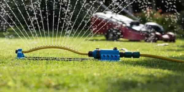 Oscillating Sprinklers